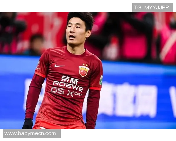 足球明星意外受伤鼻梁骨折引发球迷热议与关心